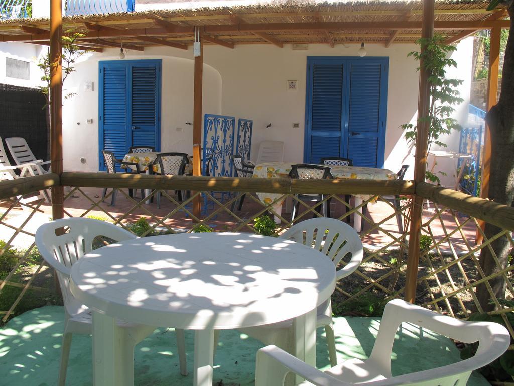 Aparthotel Villa Marinu Forio di Ischia Oda fotoğraf