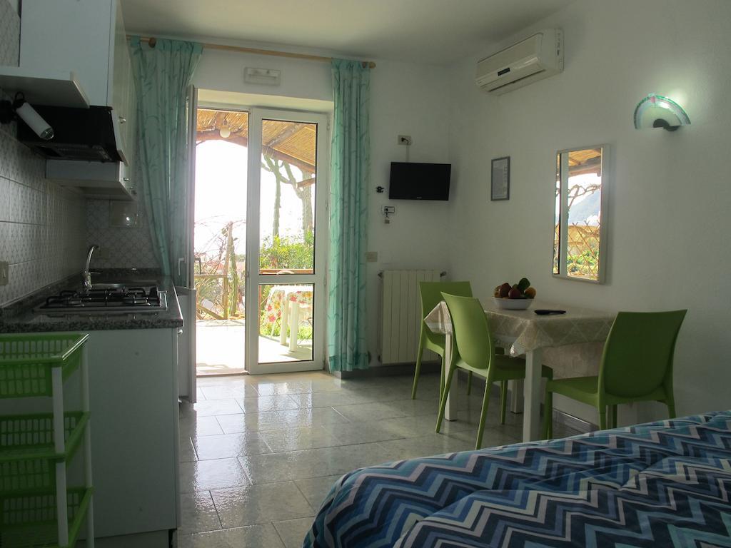 Aparthotel Villa Marinu Forio di Ischia Oda fotoğraf